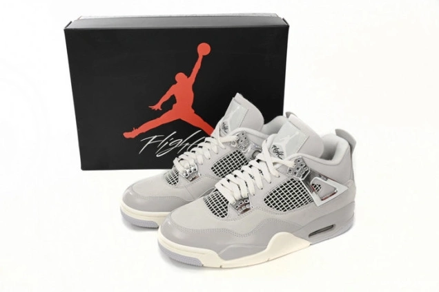 Frozen Moments Jordan WMNS Air AQ9129-001 4 0821